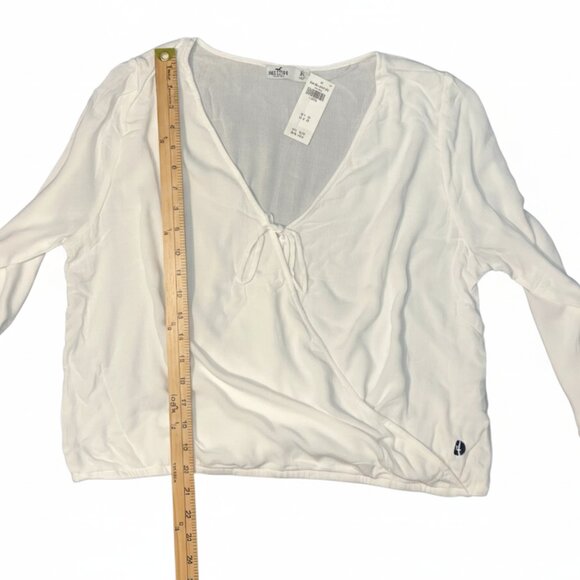 NWT Hollister White Long Sleeve V-Neck Tie Front Shirt - Picture 4 of 9
